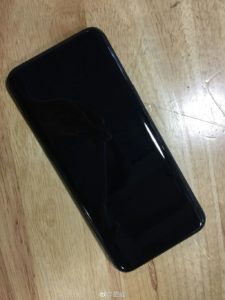 Galaxy-S8-real-life-leak